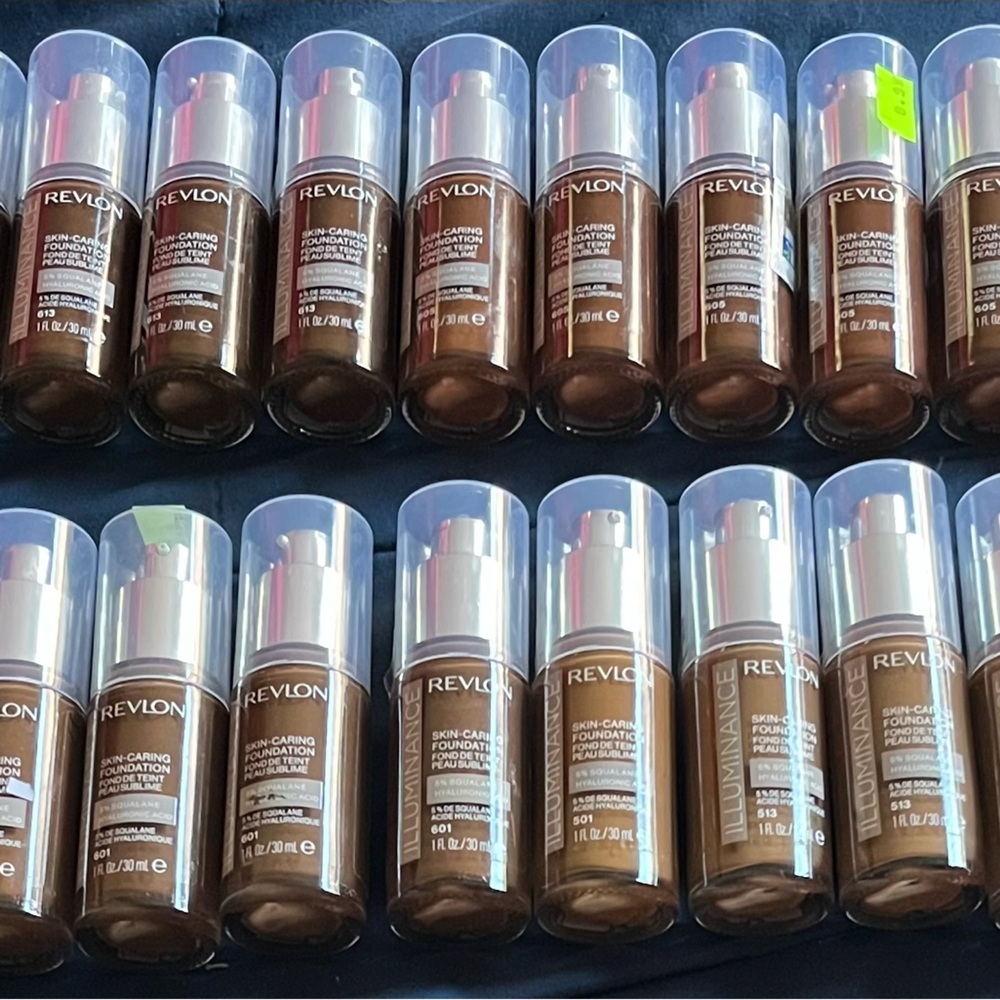 COVERGIRL Simply Ageless Skin Perfector Essence in Rich Tint